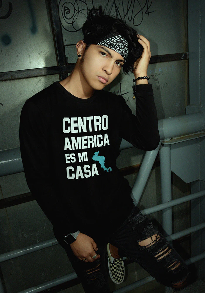 CENTROAMÉRICA Es Mi Casa 01 Unisex Long Sleeve Fitted Crew